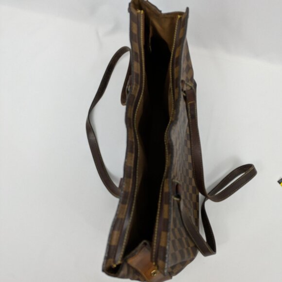 Louis Vuitton Damier Tote - Picture 16 of 16